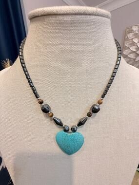 Vintage Turquoise Heart Pendant Beaded Necklace 18” Hematite Tone